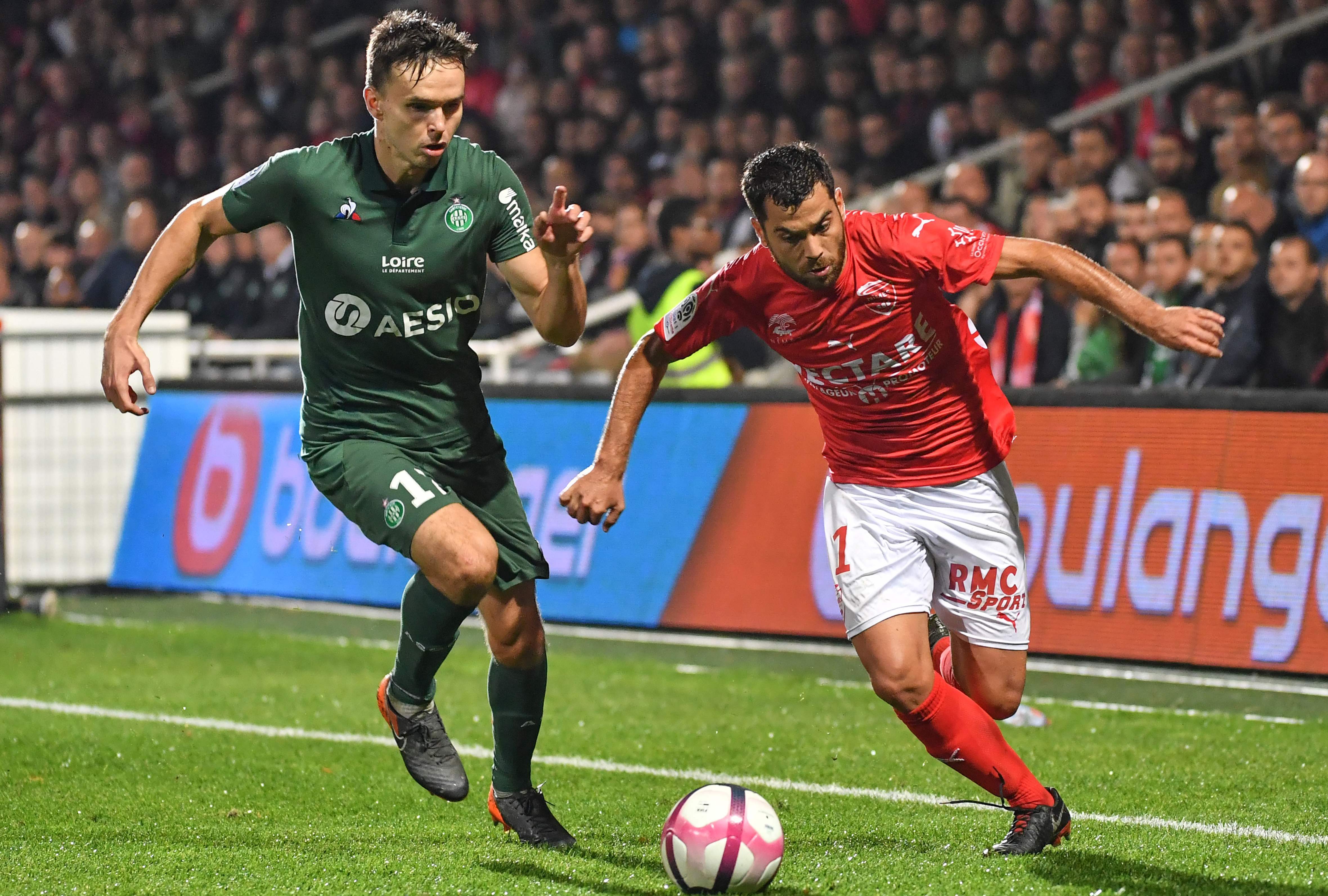 澳客官网app-亚眠球队表现出色，战胜对手(亚眠球队表现出色,战胜对手是谁)