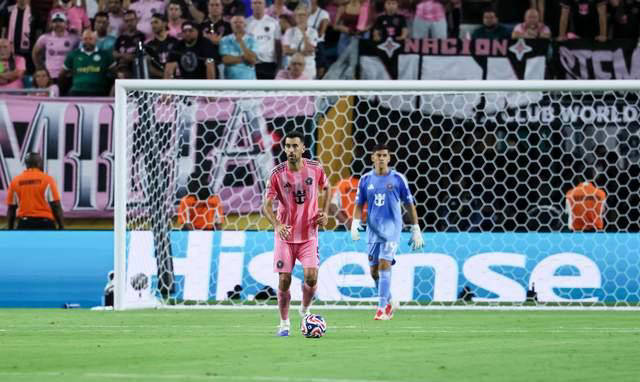 帕尔梅拉斯技战术演练密集,冲刺冠军全力以赴的简单介绍 帕尔梅拉斯技战术演练密集,冲刺冠军全力以赴的简单介绍