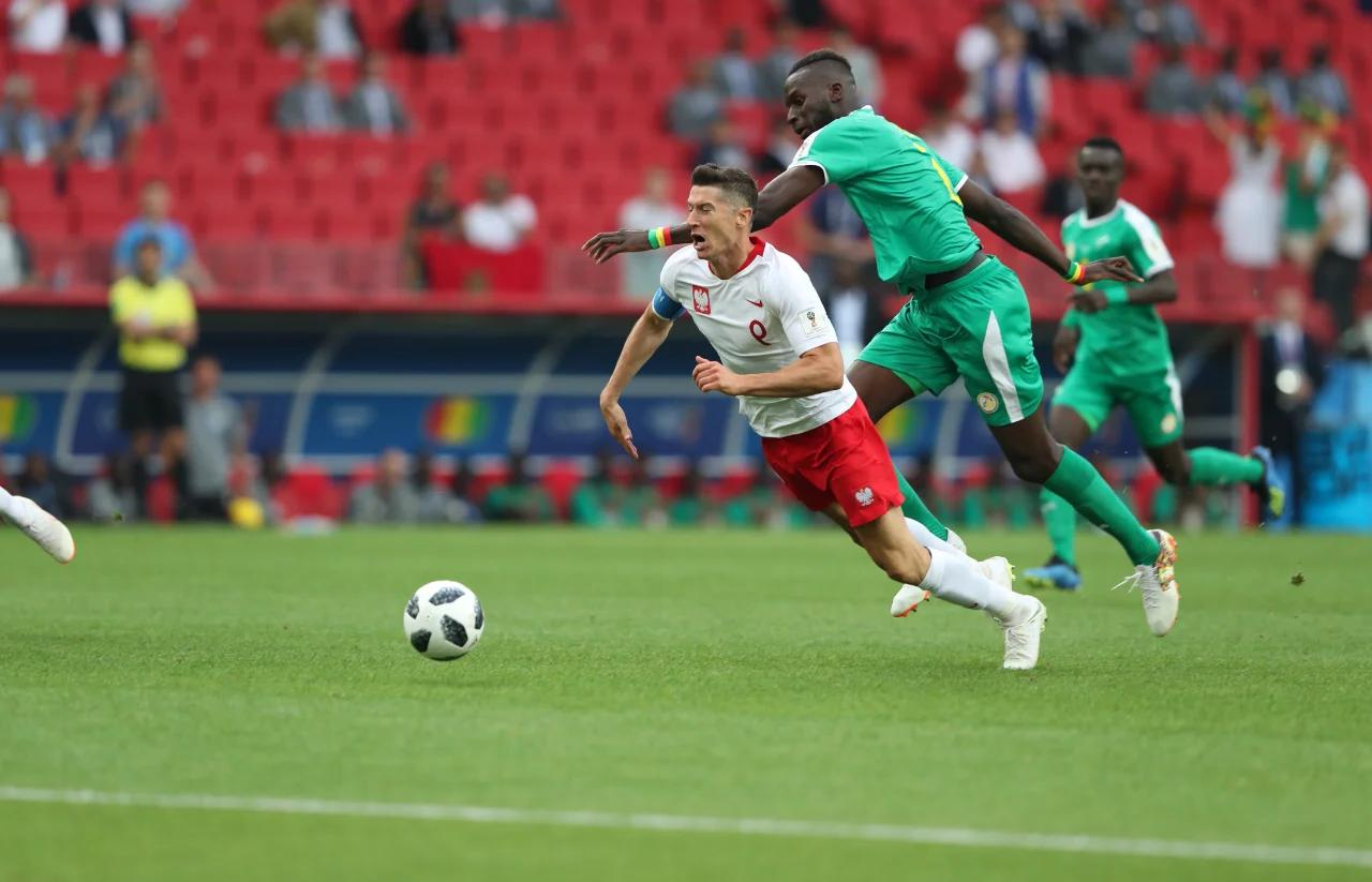 德国客场险胜波兰,提前晋级 德国客场险胜波兰,提前晋级