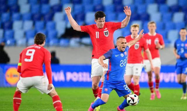 德国客场险胜波兰,提前晋级 德国客场险胜波兰,提前晋级