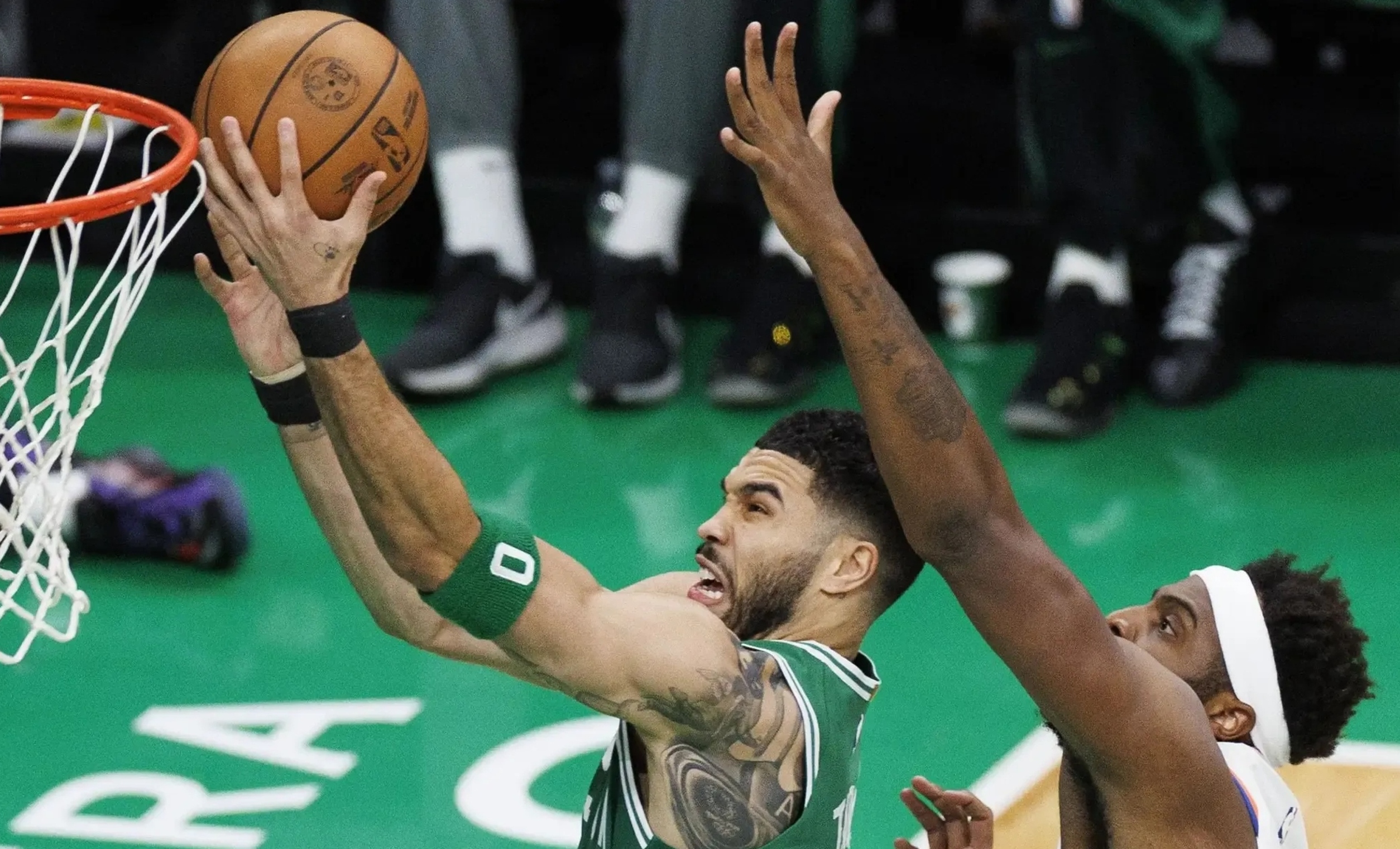 凯尔特人逆转黄蜂,Tatum绝杀时刻成为球队英雄的简单介绍 凯尔特人逆转黄蜂,Tatum绝杀时刻成为球队英雄的简单介绍