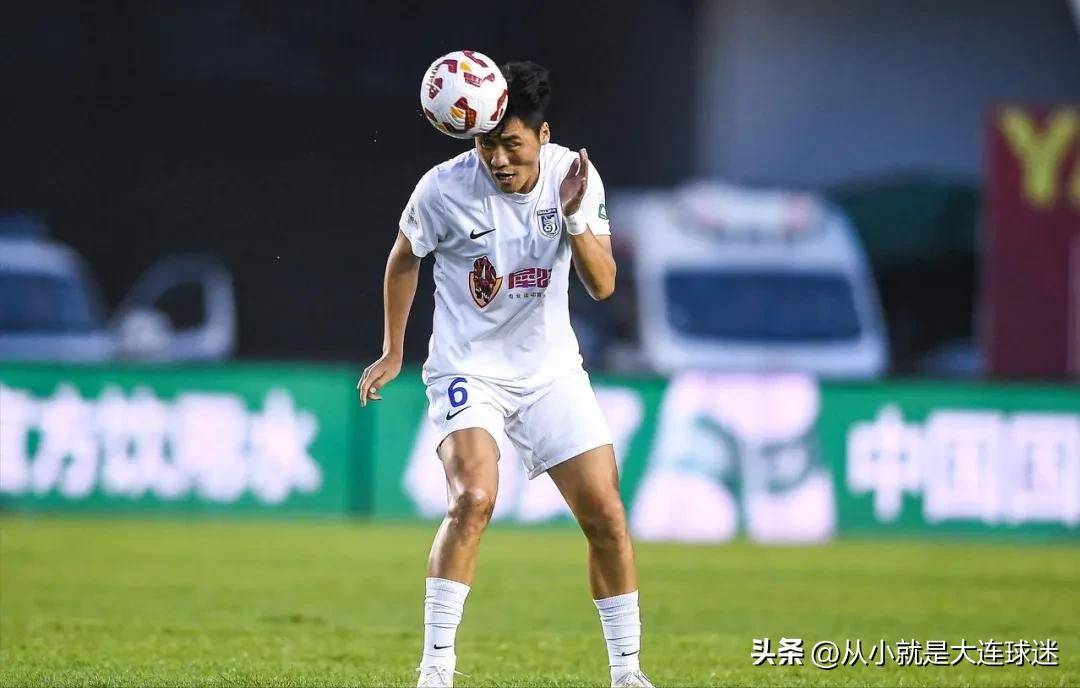 大连队在近期比赛中展现出出色表现 大连队在近期比赛中展现出出色表现