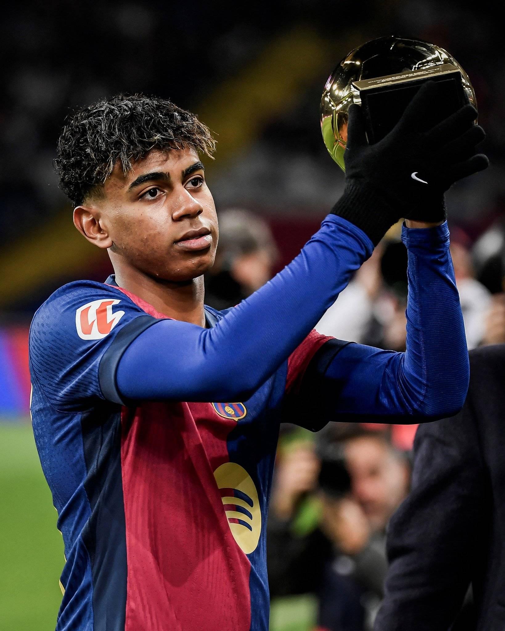 欧国联联赛中球员敬业精神感人至深 欧国联联赛中球员敬业精神感人至深