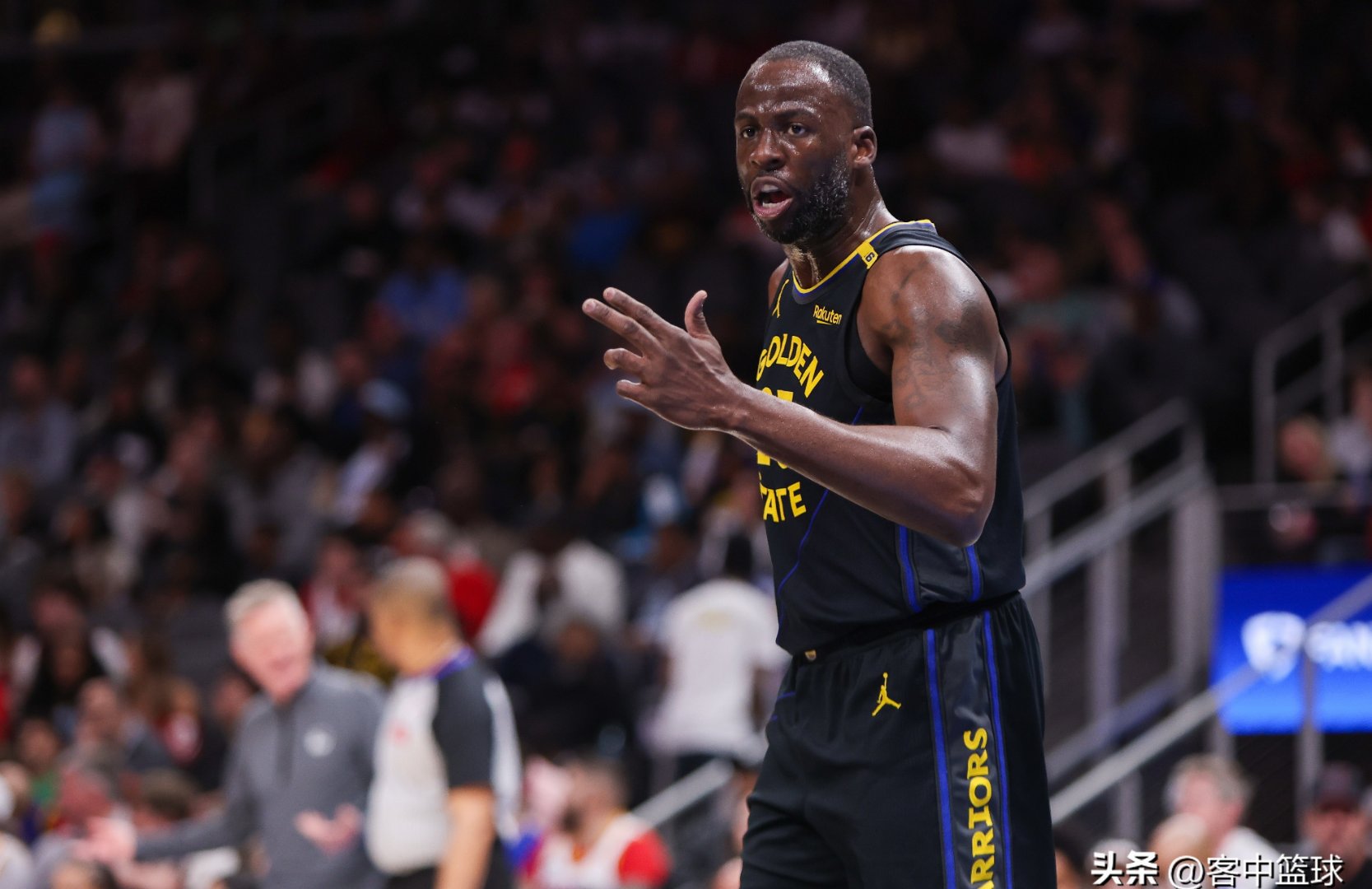 主场连胜被终结,球队逐渐失去优势 主场连胜被终结,球队逐渐失去优势