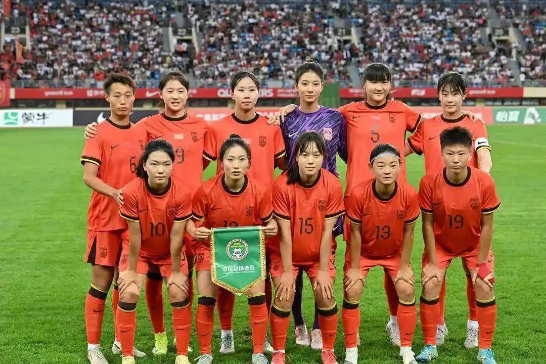 女足比赛中,中国队员李某表现出色,助球队取胜 女足比赛中,中国队员李某表现出色,助球队取胜