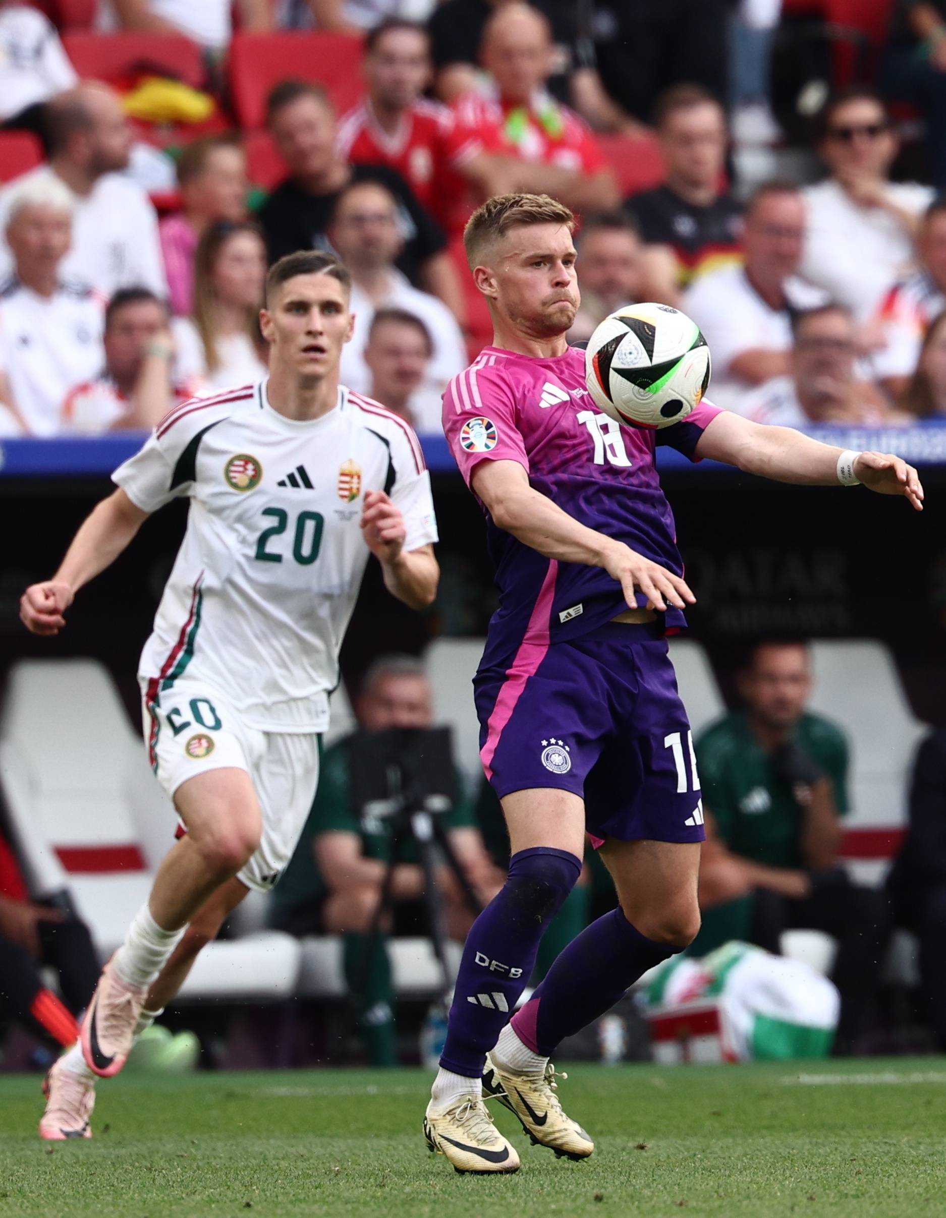 澳客官网-匈牙利队惊艳登场，闪耀赛场