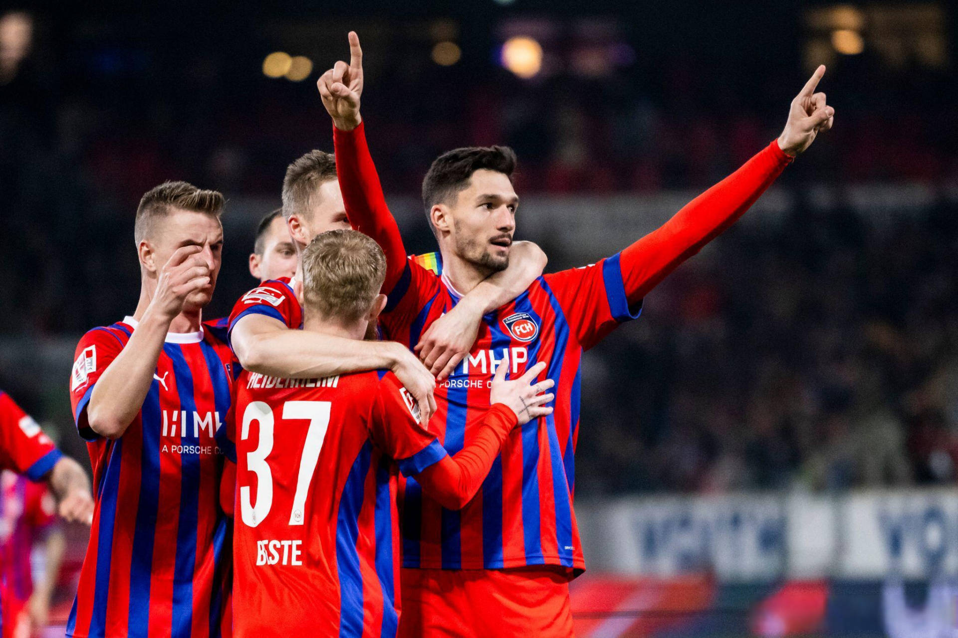 澳客网页版入口-沃尔夫斯堡客场战平，稳定在欧战区域的简单介绍