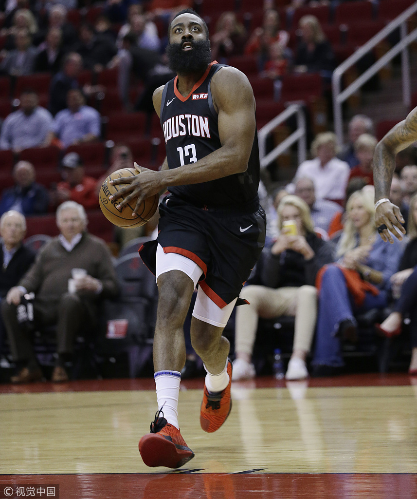 关于黄蜂主场险胜老鹰,沃克31分致胜三分的信息 关于黄蜂主场险胜老鹰,沃克31分致胜三分的信息