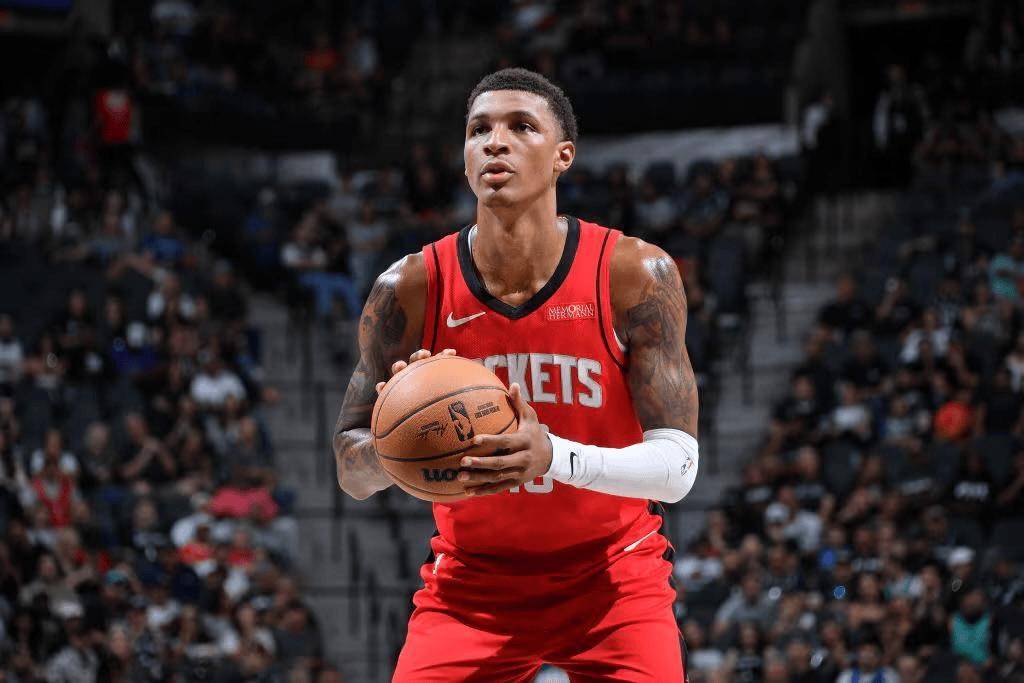 鹈鹕队闪光球员频频爆发,为球队带来胜利的简单介绍 鹈鹕队闪光球员频频爆发,为球队带来胜利的简单介绍